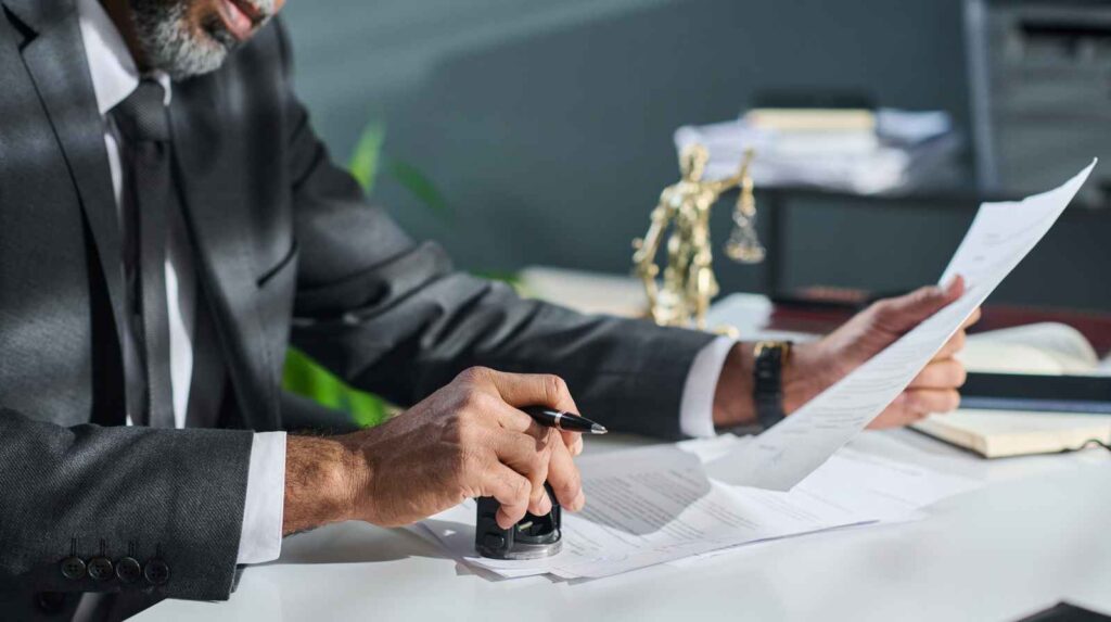 עורך דין נוטריון