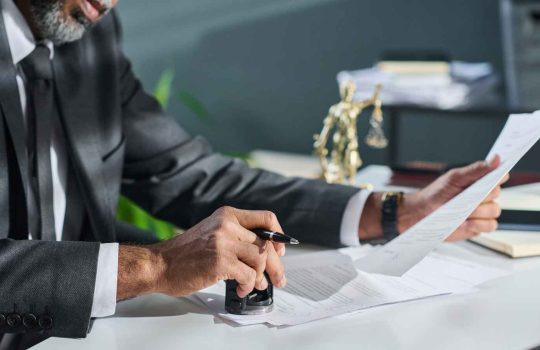 עורך דין נוטריון2